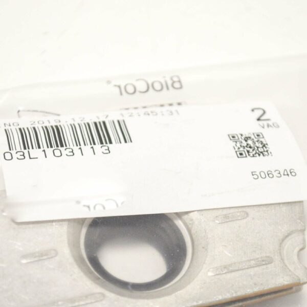 03L103113 - NEW AUDI A4 B8 FUEL RAIL INJECTOR END CAP 03L103113 ORIGINAL