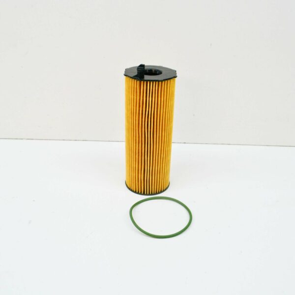 057115561M - NEW AUDI Q7 4L OIL FILTER 057115561M 3.0 DIESEL 09-14 ORIGINAL