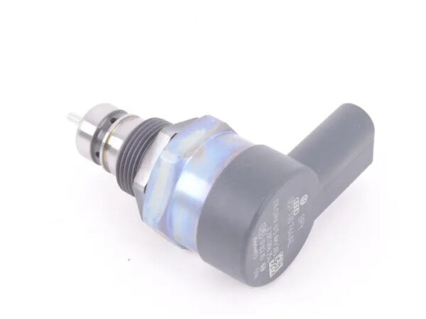 057130764AE - NEW A4 8K B8 FUEL DISTRIBUTOR PRESSURE VALVE 057130764AE ORIGINAL