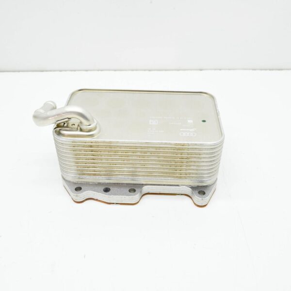 059117015K - NEW AUDI A6 C8 ENGINE OIL COOLER 059117015K ORIGINAL