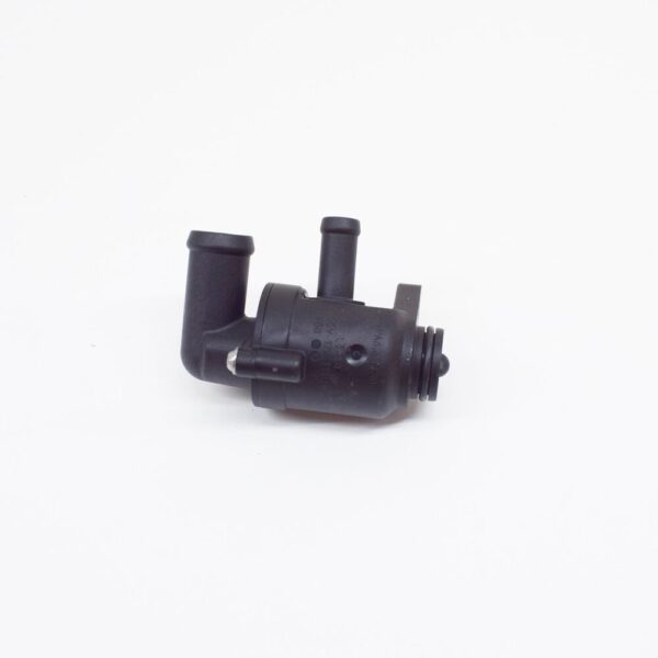 059122111D - NEW AUDI Q7 4L ENGINE COOLANT THERMOSTAT 059122111D