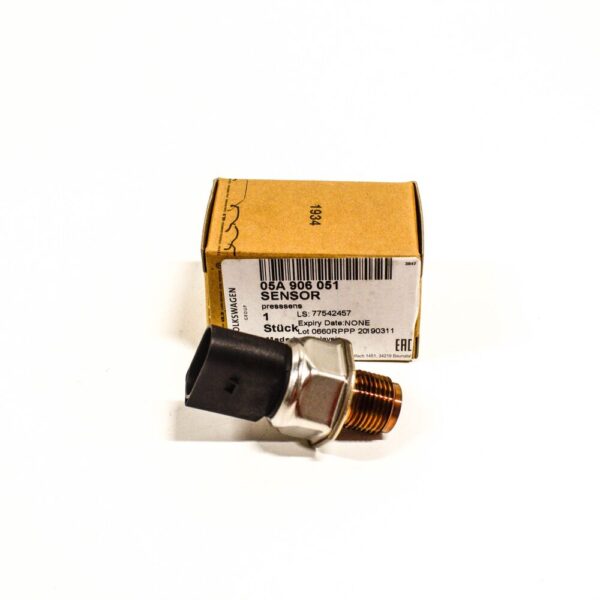 05A906051 - NEW AUDI Q7 4L FUEL RAIL PRESSURE SENSOR 05A906051 2015