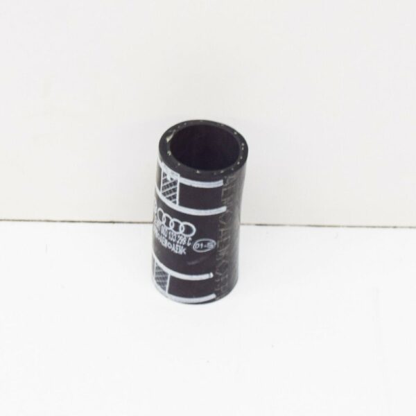 06D133299C - NEW AUDI A4 B7 BREATHER HOSE COUPLER 06D133299C