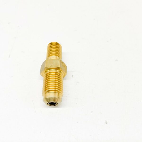 06E130757C - NEW AUDI A4 B7 FUEL PRESSURE RELIEF VALVE 06E130757C