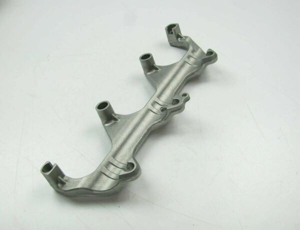 06E133340A - NEW AUDI Q5 8R FUEL RAIL BRACKET 06E133340A GENUINE
