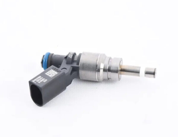 06E906036AE - NEW AUDI A4 8E B7 FUEL INJECTOR 06E906036AE ORIGINAL