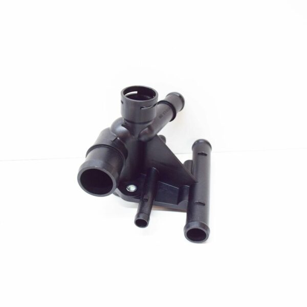 06F121132H - NEW AUDI A1 8X COOLANT CONNECTION 06F121132H