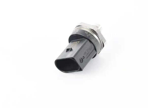 06J906051F - NEU AUDI A1 8X KRAFTSTOFFDRUCKSENSOR 06J906051F