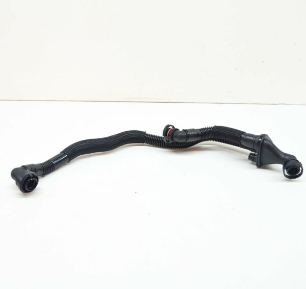 06M103210EB - NEW AUDI A4 B9 ENGINE VENT PIPE HOSE 06M103210EB