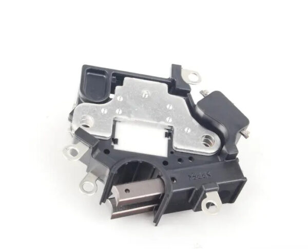 077903803C - NEW AUDI A4 AVANT B7 VOLTAGE REGULATOR 077903803C ORIGINAL
