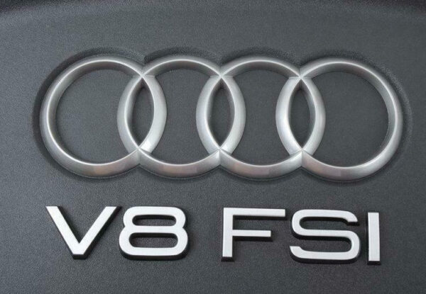 079103925P - NEW AUDI A8 D4 ENGINE INTAKE MANIFOLD COVER 079103925P