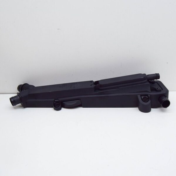 07P103464F - NEW AUDI A8 4H RIGHT ENGINE OIL SEPARATOR 07P103464F ORIGINAL