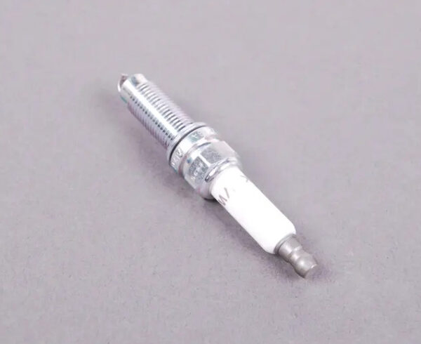101905622A - NEW AUDI A8 D4 SPARK PLUG LONGLIFE 101905622A ORIGINAL