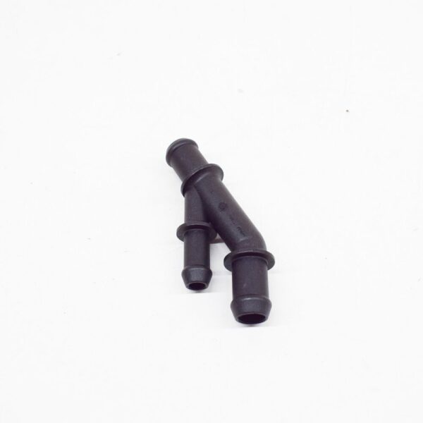 1J0121087E - Audi TT 8N coolant flanges 1J0121087E 1.8 petrol 110kw NEW ORIGINAL