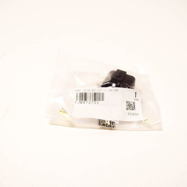 1J0973733 - AUDI A1 MK1, 8XK Flat Contact Housing 6 Pin 1J0973733 NEW