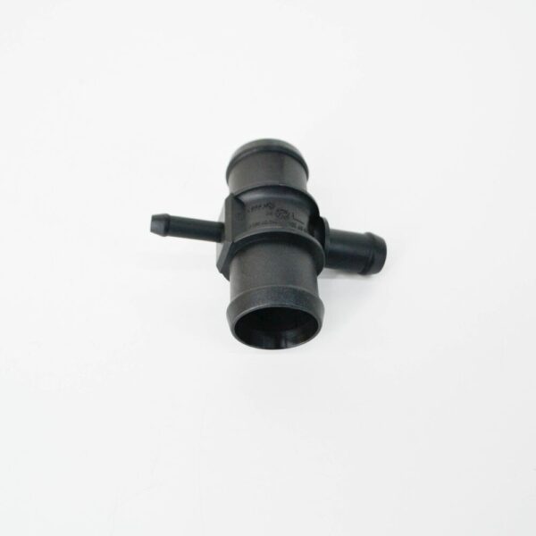 1K0121087E - NEW AUDI A3 SPORTBACK 8P ENGINE COOLANT FLANGES 1K0121087E ORIGINAL