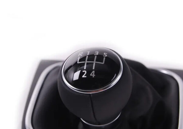 1K0711113CFUZD - NEW VW JETTA A5 GEAR SHIFTING KNOB WITH BOOT 1-5,R 1K0711113CFUZD ORIGINAL
