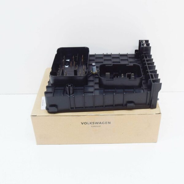 1K0937124K - NEW AUDI A3 8P ENGINE BAY CENTRAL ELECTRICS FUSE BOX 1K0937124K ORIGINAL