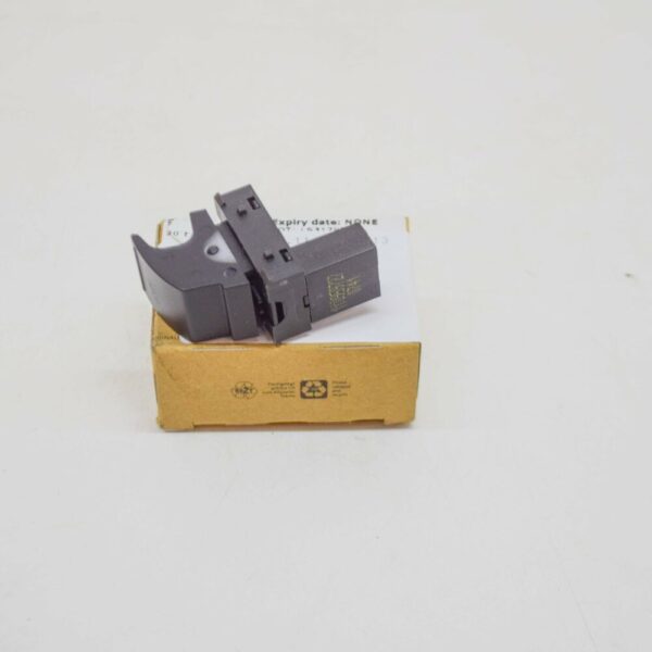 1Y095972701C - Volkswagen Beetle 1Y roof switch 1Y095972701C new original