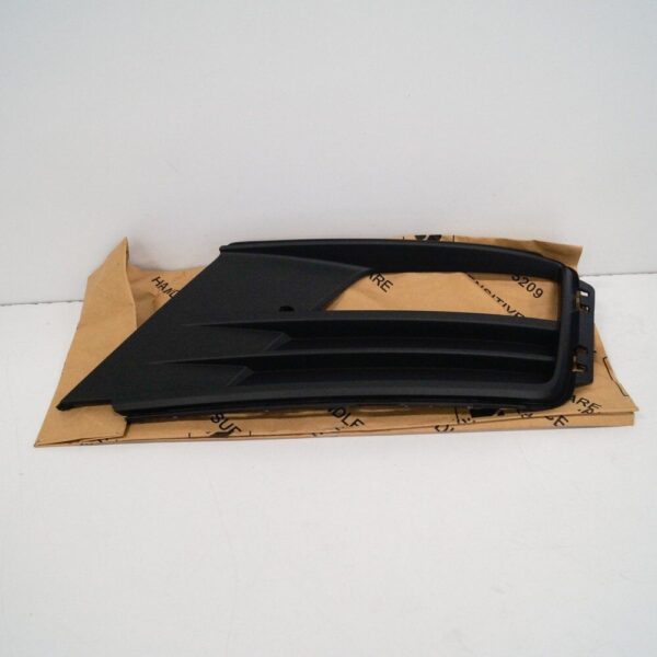 2K5853666F9B9 - NEW VOLKSWAGEN CADDY 2K FRONT RIGHT FOG LIGHT GRILLE 2K5853666F9B9 ORIGINAL