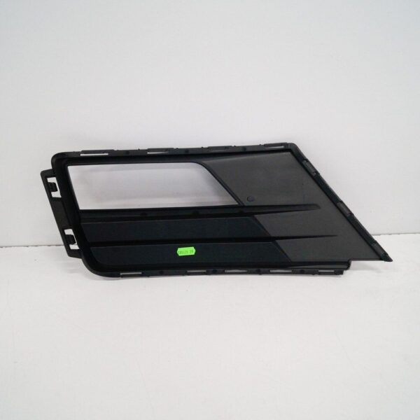 2K5853666F9B9 - NEW VOLKSWAGEN CADDY 2K FRONT RIGHT FOG LIGHT GRILLE 2K5853666F9B9 ORIGINAL