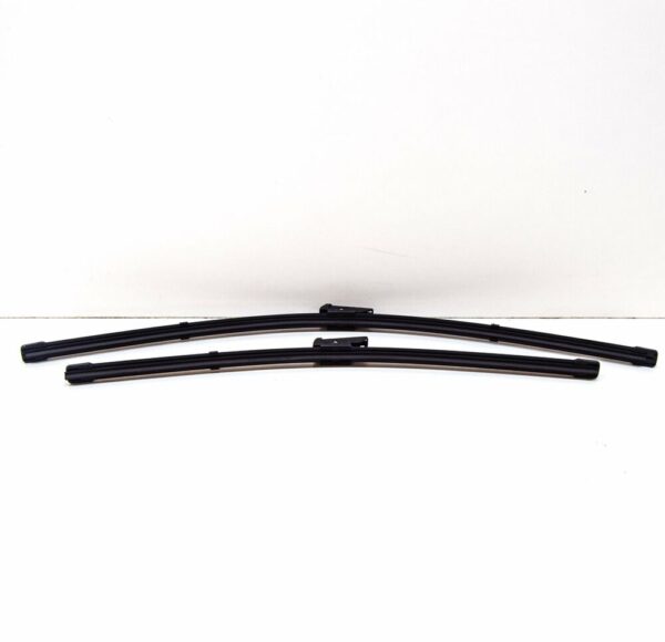 3C8998002 - NEW VOLKSWAGEN CC FRONT WINDSHIELD WIPER BLADES SET LHD AERO 3C8998002