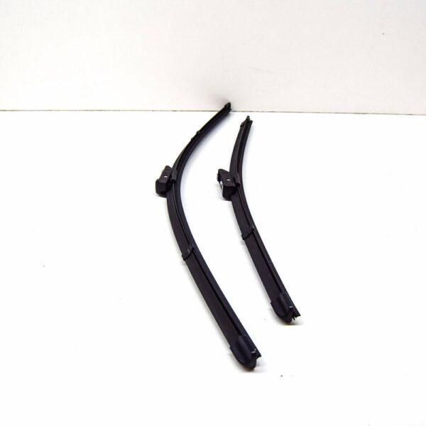 3C8998002 - NEW VOLKSWAGEN CC FRONT WINDSHIELD WIPER BLADES SET LHD AERO 3C8998002