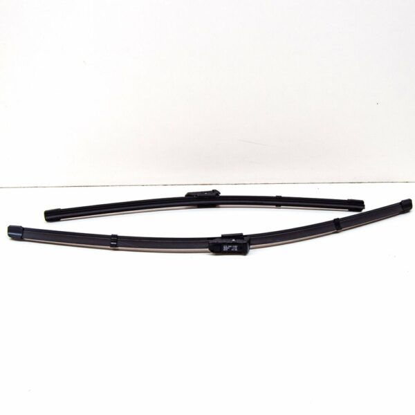 3C8998002 - NEW VOLKSWAGEN CC FRONT WINDSHIELD WIPER BLADES SET LHD AERO 3C8998002