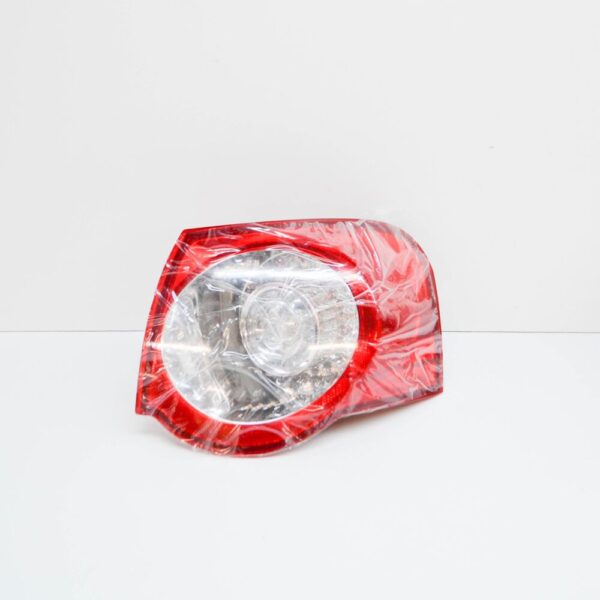 3C9945096N - NEW VW PASSAT B6 3C2 REAR RIGHT OUTER TAILLIGHT 3C9945096N