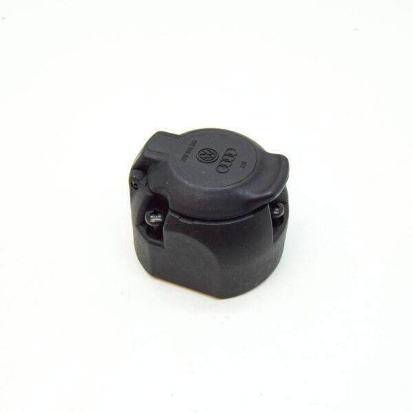 3D0945505 - NEW AUDI A4 B8 TRAILER TOWING SOCKET HOUSING 13 PIN 3D0945505 ORIGINAL