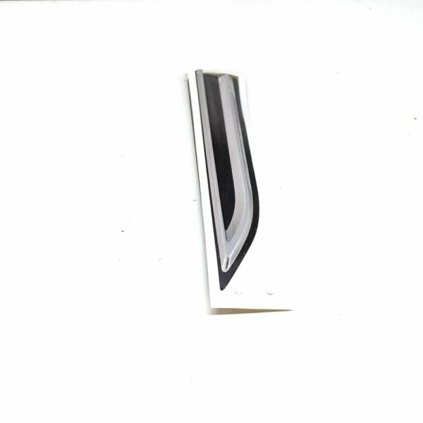 3G8853689DPJ - NEW VOLKSWAGEN ARTEON FRONT LEFT WING EMBLEM BADGE 3G8853689DPJ