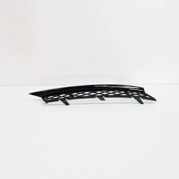420807205T94 - Audi R8 4S3 front bumper cover right for tow eye 420807205T94 NEW