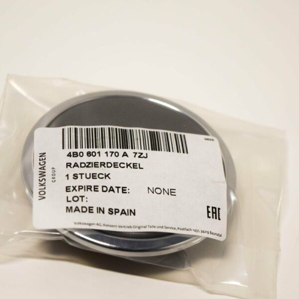 4B0601170A7ZJ - NEW AUDI A3 8P WHEEL HUB CAP 4B0601170A7ZJ 2007