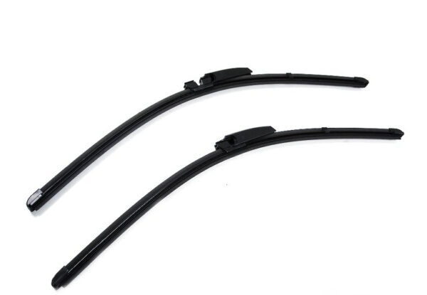4B0998002 - NEW AUDI A4 B6 FRONT WINDSCREEN WIPER BLADE SET 4B0998002