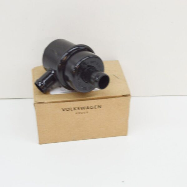 4B3121113A - NEW AUDI A6 ALLROAD QUATTRO C5 COOLANT REGULATOR 4B3121113A ORIGINAL