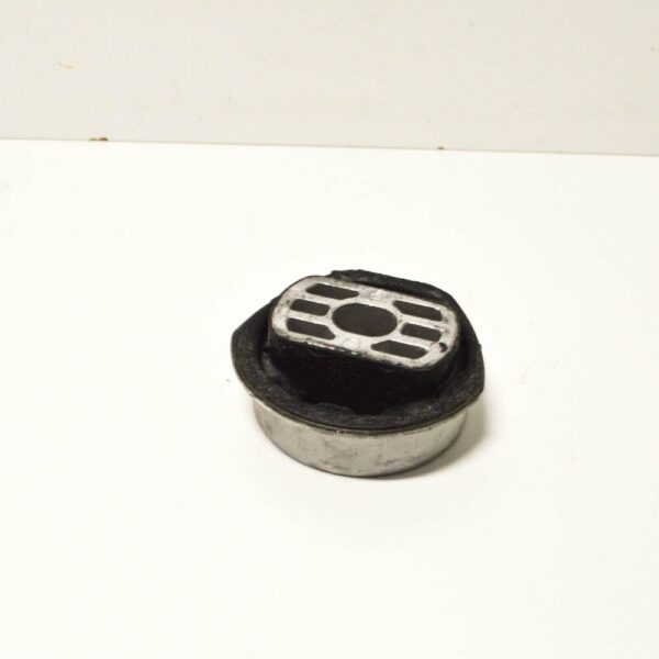 4D0399415K - NEW AUDI A8 4D D2 GEARBOX BONDED RUBBER BUSH 4D0399415K