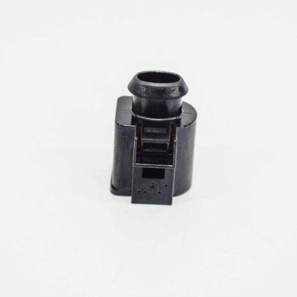 4D0971992 - NEW AUDI A8 4D FLAT CONNECTOR HOUSING 4D0971992
