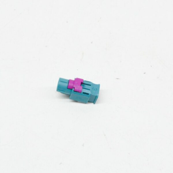 4E0035750F - NEW AUDI A4 B8 8K DATA LINE CONNECTOR HOUSING 4E0035750F ORIGINAL