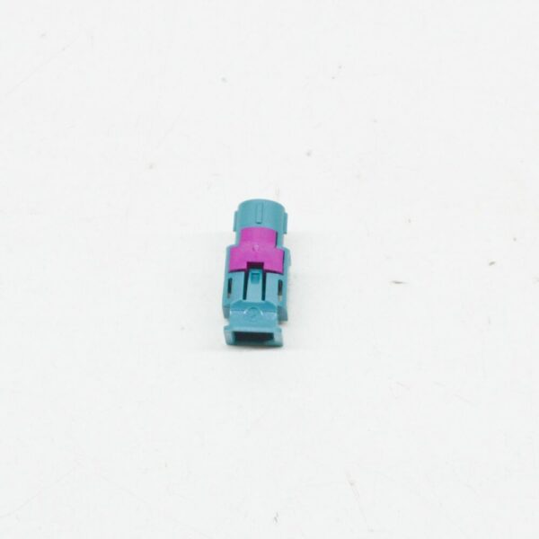 4E0035750F - NEW AUDI A4 B8 8K DATA LINE CONNECTOR HOUSING 4E0035750F ORIGINAL