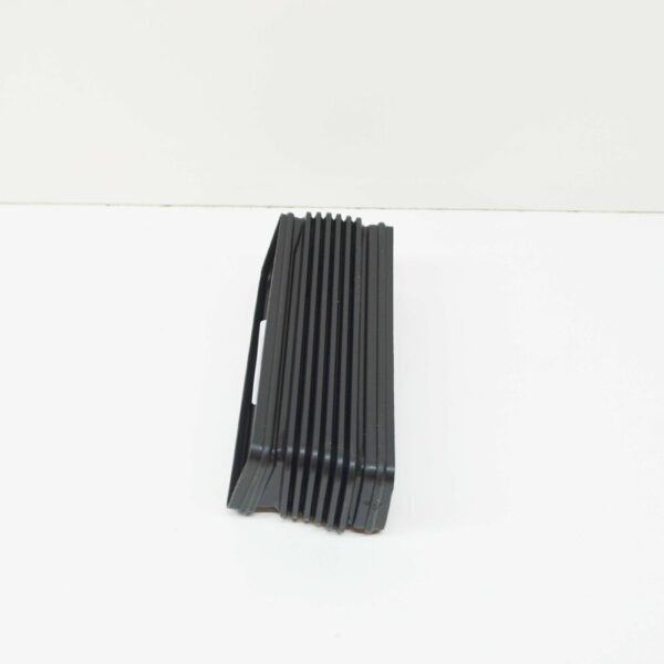 4E0129627M - NEW AUDI A8 4E AIR INTAKE DUCT 4E0129627M GENUINE