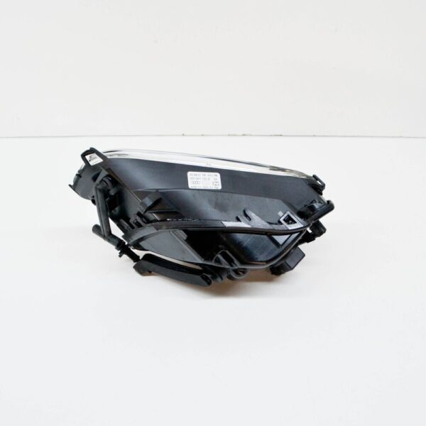 4E0941700B - NEW AUDI A8 D3 FRONT RIGHT HALOGEN FOG LIGHT 4E0941700B ORIGINAL