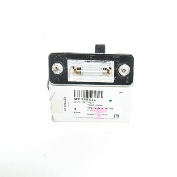 4E0943021 - NEW AUDI A8 D3 REAR LEFT LICENSE PLATE LIGHT 4E0943021 ORIGINAL
