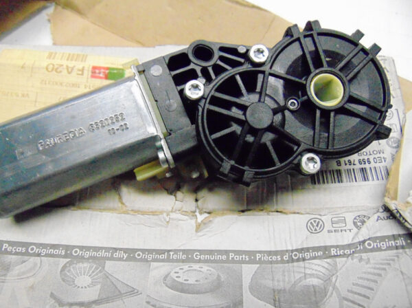 4E0959761B - Audi A8 D3 4E engine for front backrest adjustment 4E0959761B NEW ORIGINAL