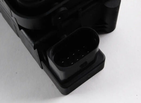 4F0616013 - NEW AUDI A6 C6 AIR SUSPENSION VALVE UNIT 4F0616013 ORIGINAL