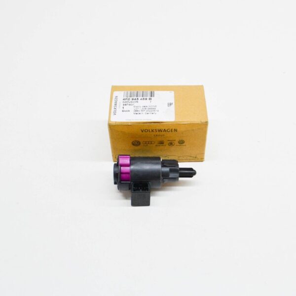 4F0945459B - NEW AUDI A6 C6 BRAKE LIGHT SENSOR 4 PIN 4F0945459B
