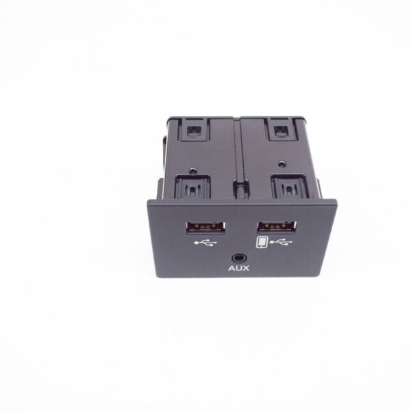 4G0035736 - AUDI A6 C7 External Audio Cources Connectors 4G0035736 NEW GENUINE