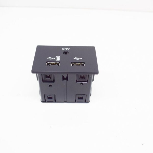4G0035736 - AUDI A6 C7 External Audio Cources Connectors 4G0035736 NEW GENUINE