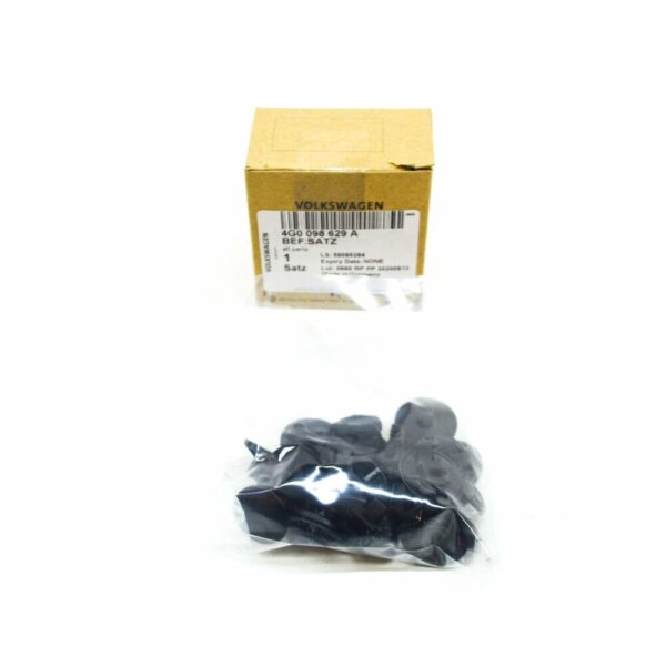 4G0098629A - NEW AUDI A6 C7 WHEELHOUSE LINER ATTACHMENT PARTS 1 MOUNT KIT 4G0098629A ORIGINAL
