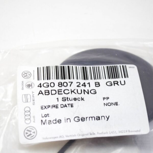 4G0807241B - AUDI A6 C7 FRONT BUMPER TOW HOOK EYE COVER 4G0807241BGRU GENUINE