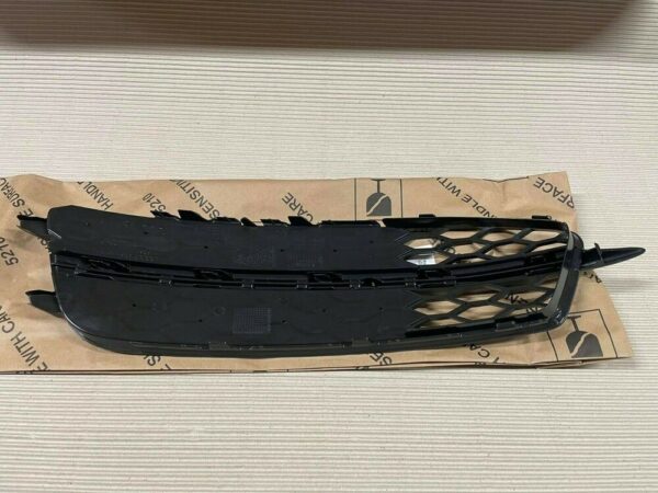 4G0807682D9B9 - NEW AUDI A6 C7 RIGHT FOG LIGHT SURROUND GRILLE 4G0807682D9B9 2011 S LINE GENUINE
